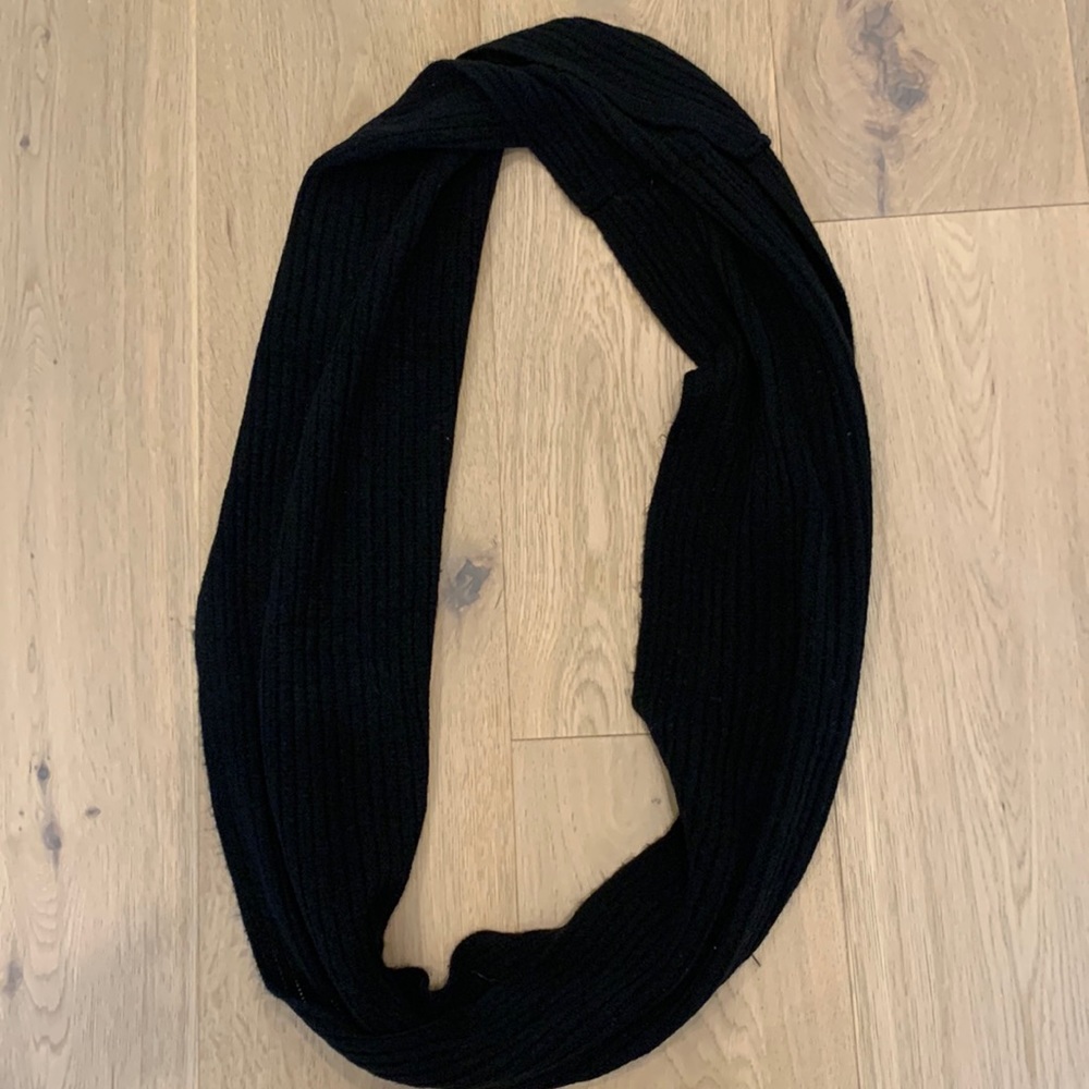 3/$15 Black Infinity Scarf